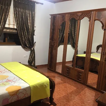 Homestay Dirala *